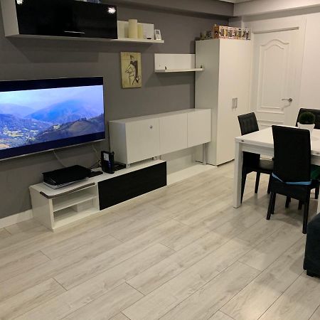 Alojamiento Los Guajes Gijón Exteriör bild